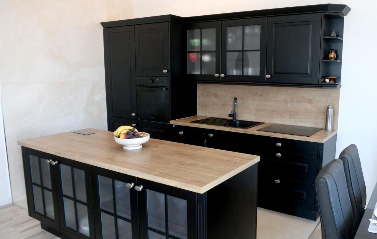 Divia Apartment Рийека Екстериор снимка